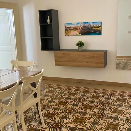 Bermuda Apartment