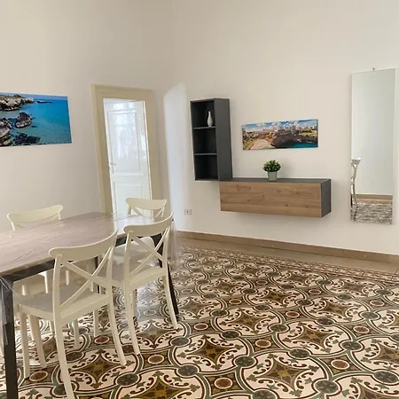 Bermuda Apartment